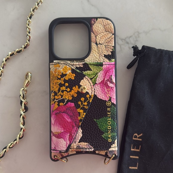 Bandolier iPhone 15 Pro wallet case - Picture 2 of 3
